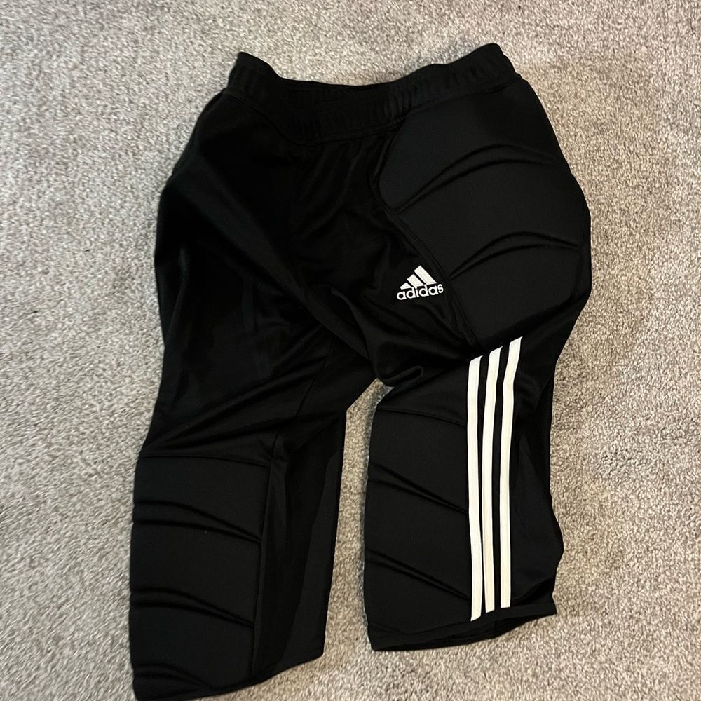 Black adidas Soccer 3 stripe 3/4 padded men’s goalie goalkeeper pants shorts M